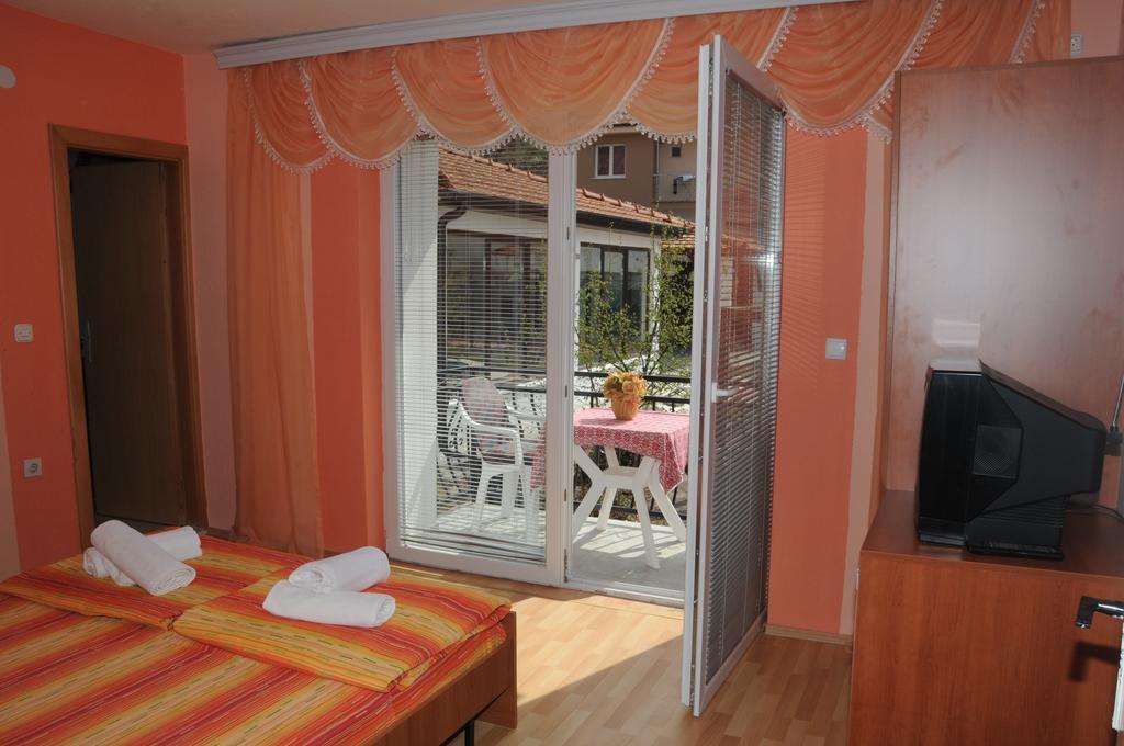 Peštani Villa Mimi מראה חיצוני תמונה